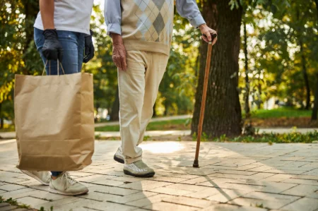 SAD en équipes autonomes : et si on réinventait l'aide à domicile ?